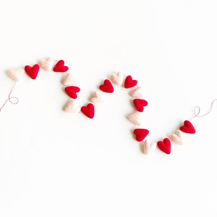 Red and Pink Valentine's Day Heart Garland for wholesale by Glitter Party Co