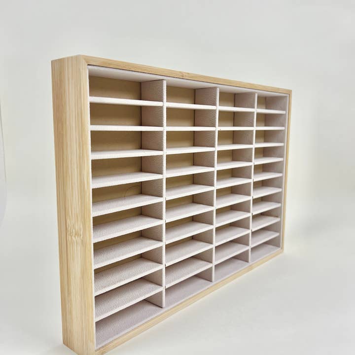 COSMOS – Engroshandel Smykkestativ og -display – Armbåndsdisplay med 50 rum præsentation1