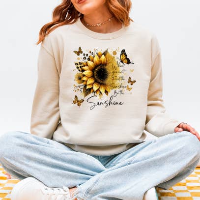 Felpa Girasole al Sole – Floreale Ispirazionale per la vendita all'ingrosso da parte di Story & Grace Co