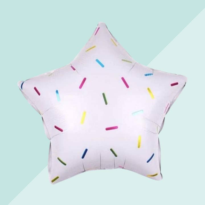 Ballon en aluminium étoile blanche avec vermicelles de beignet – Fête sucrée pour la vente par Zoey Christina