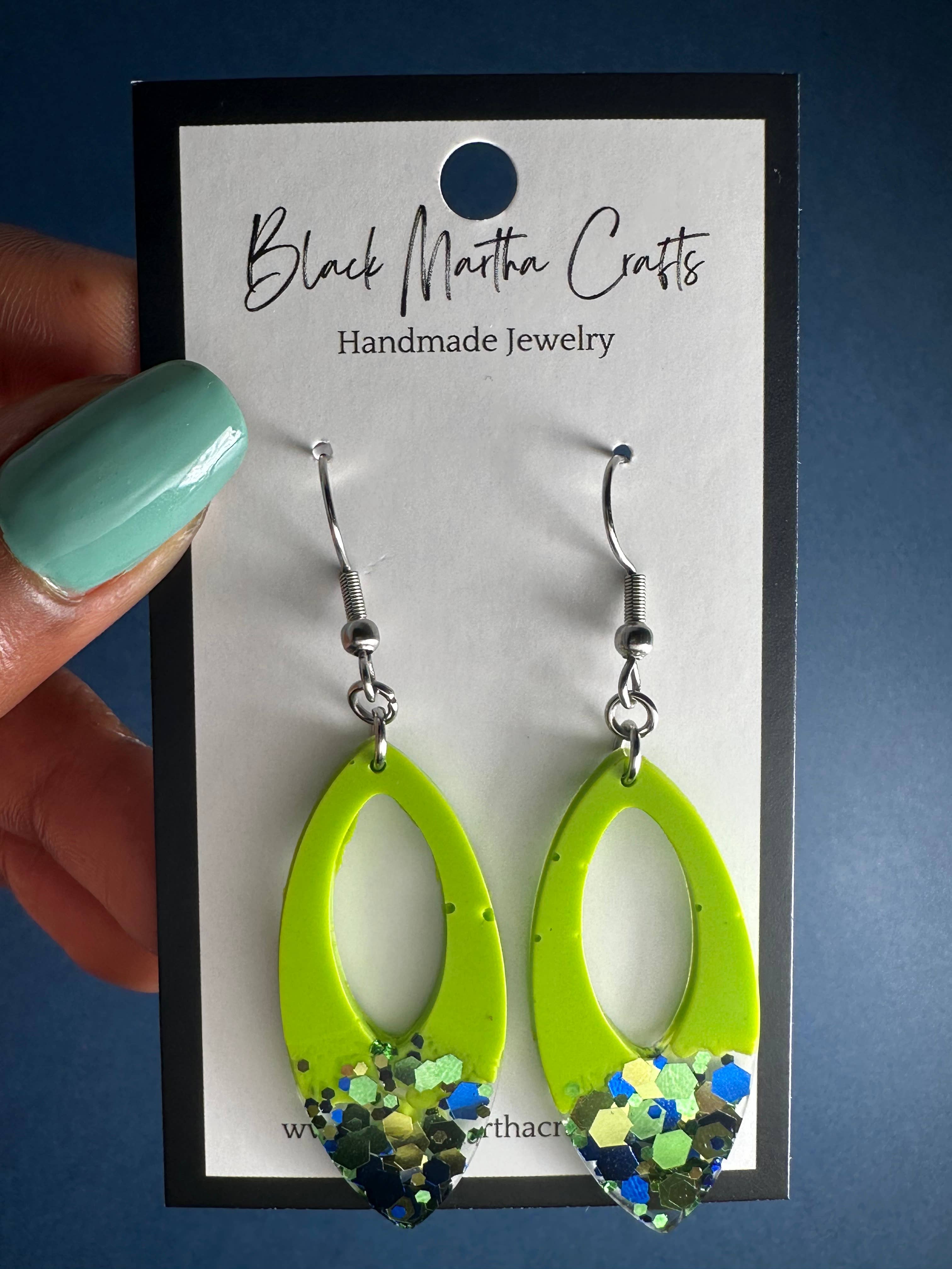 Black Martha Crafts - Wholesale Dangle Earrings - "12th Glam"- Glitter Resin Earrings1