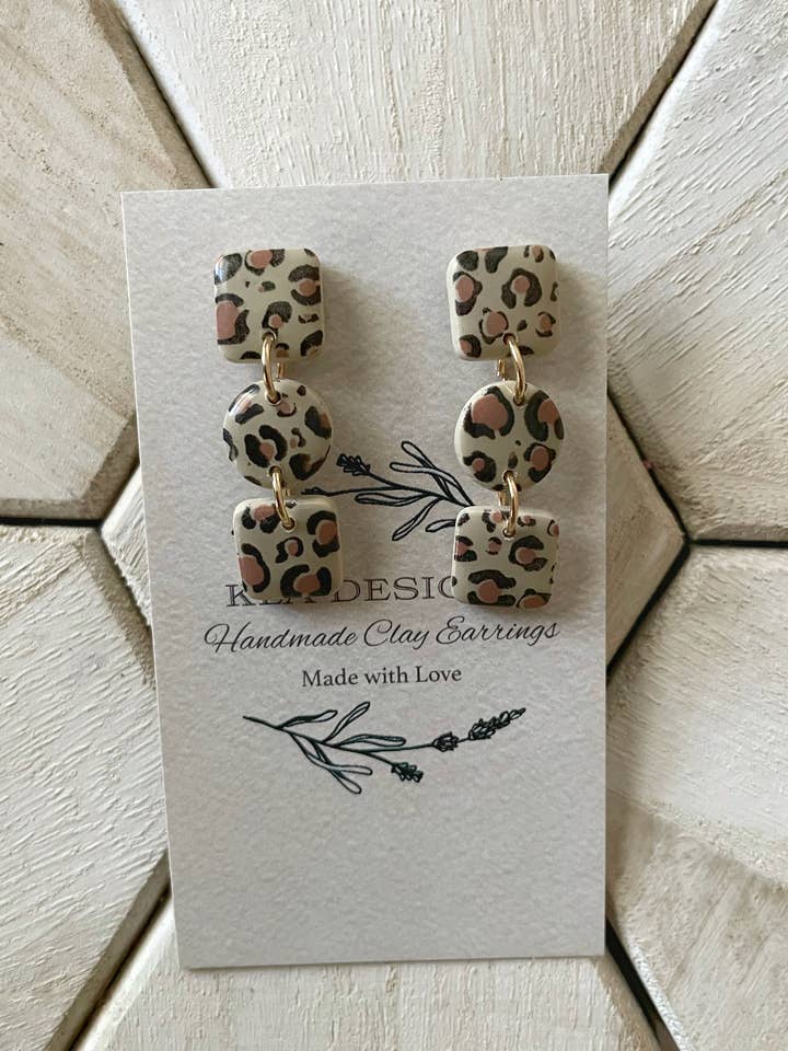 Lehmohrringe mit Leopardenmuster für den Großhandel von KLA Designs