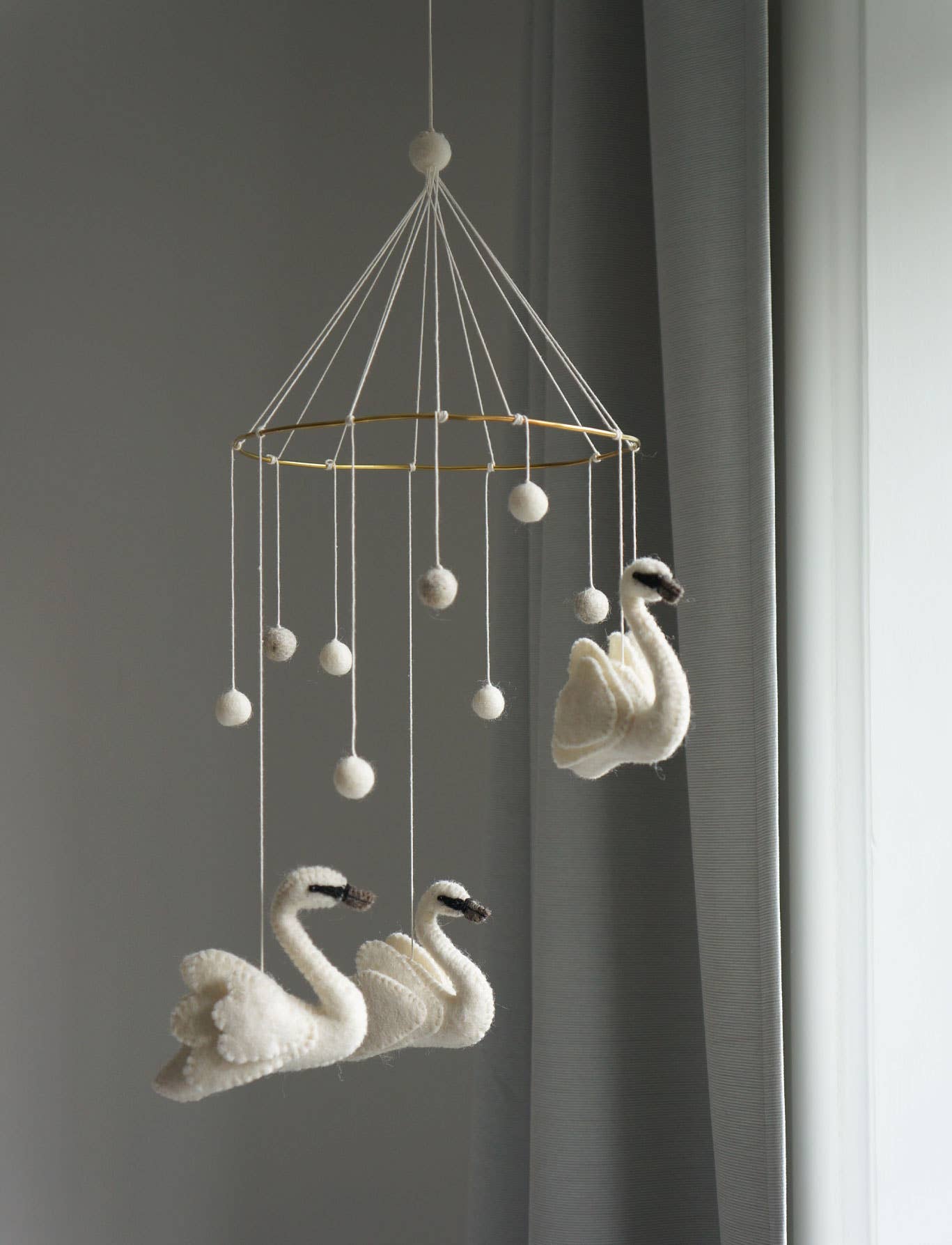 Gamcha – wholesale Baby mobile – Mobile, Swan, Grey0