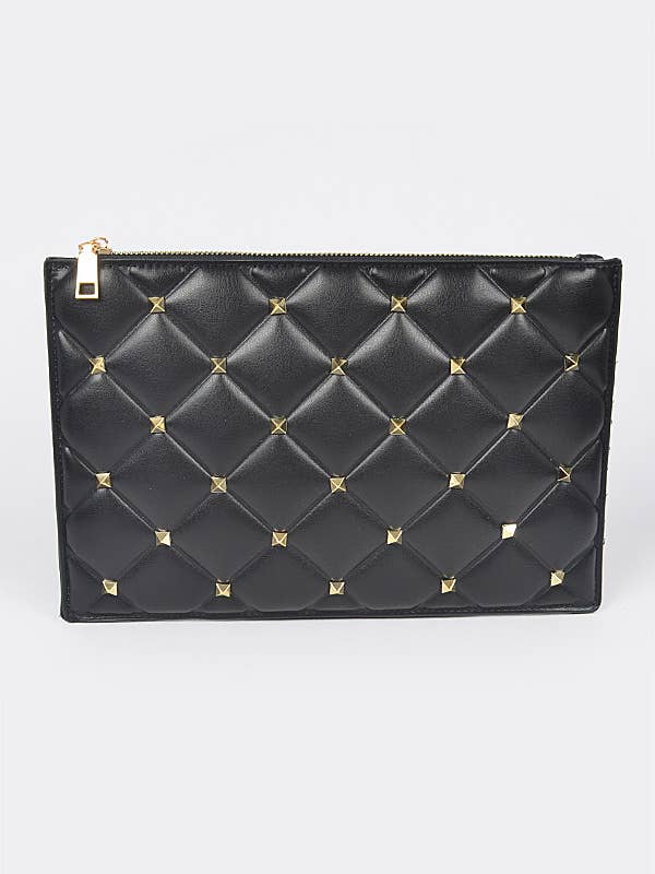 Pochette en similicuir matelassé cloutée pour la vente par Shop Neighbors