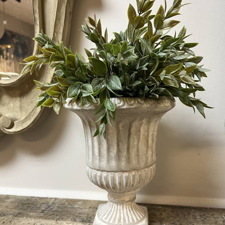 Vagabond Vintage – wholesale Plant pot – CEMENT URN PLANTER
