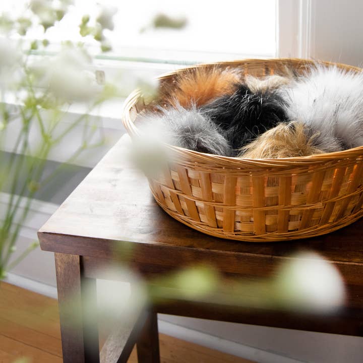 Pompón con broche desmontable para venta al por mayor de Swurly