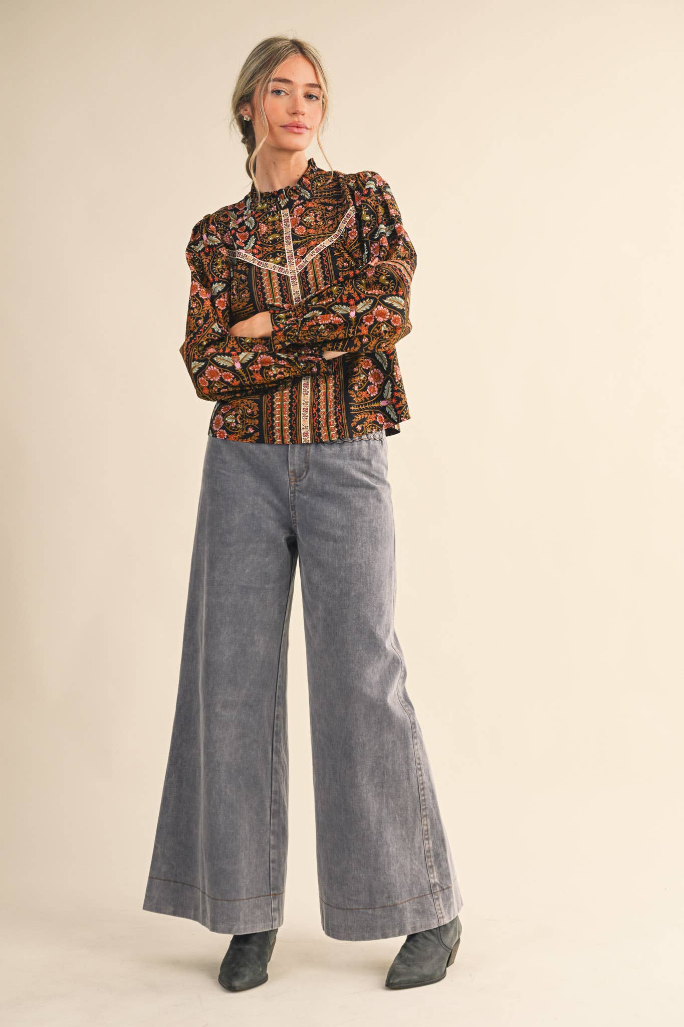 &MERCI - Wholesale Blouse - Women's - EXCLUSIVE FLORAL PRINT TOP WITH FLORAL TRIM MTP45286