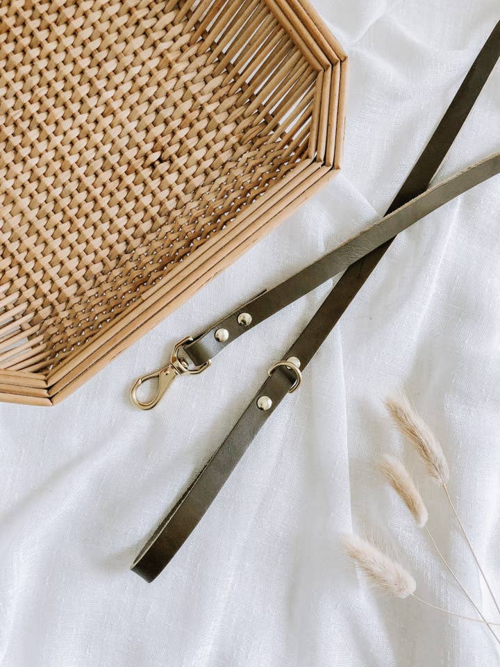 Olive Leather Dog Leash for wholesale by EMBER & IVORY