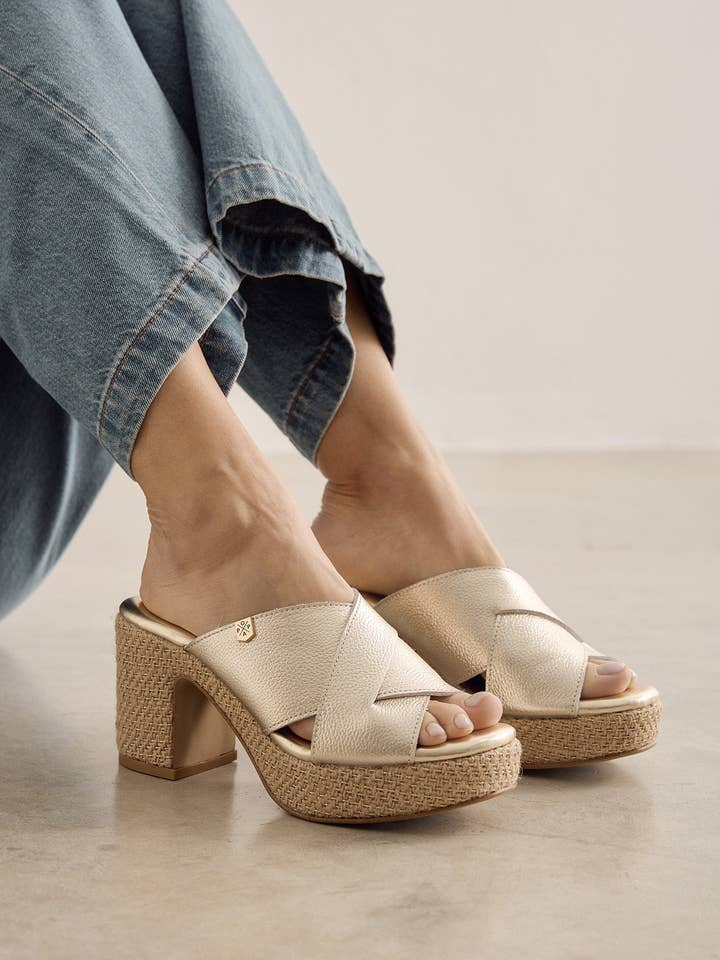 Melibea Gold Laminated Sandal for wholesale by POPA