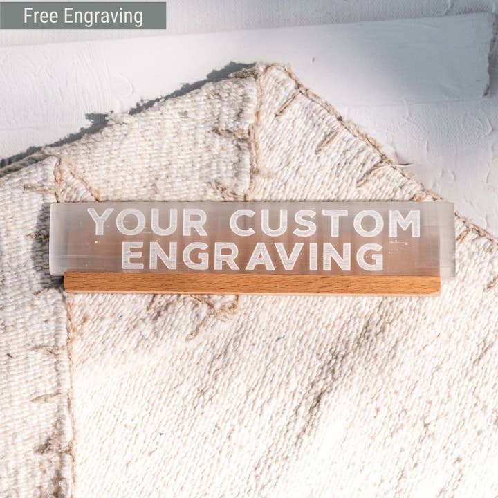 Flat Selenite Bar - MÅSTE INKLUDERA GRAVYR & FONT för wholesale av The Urban + The Mystic