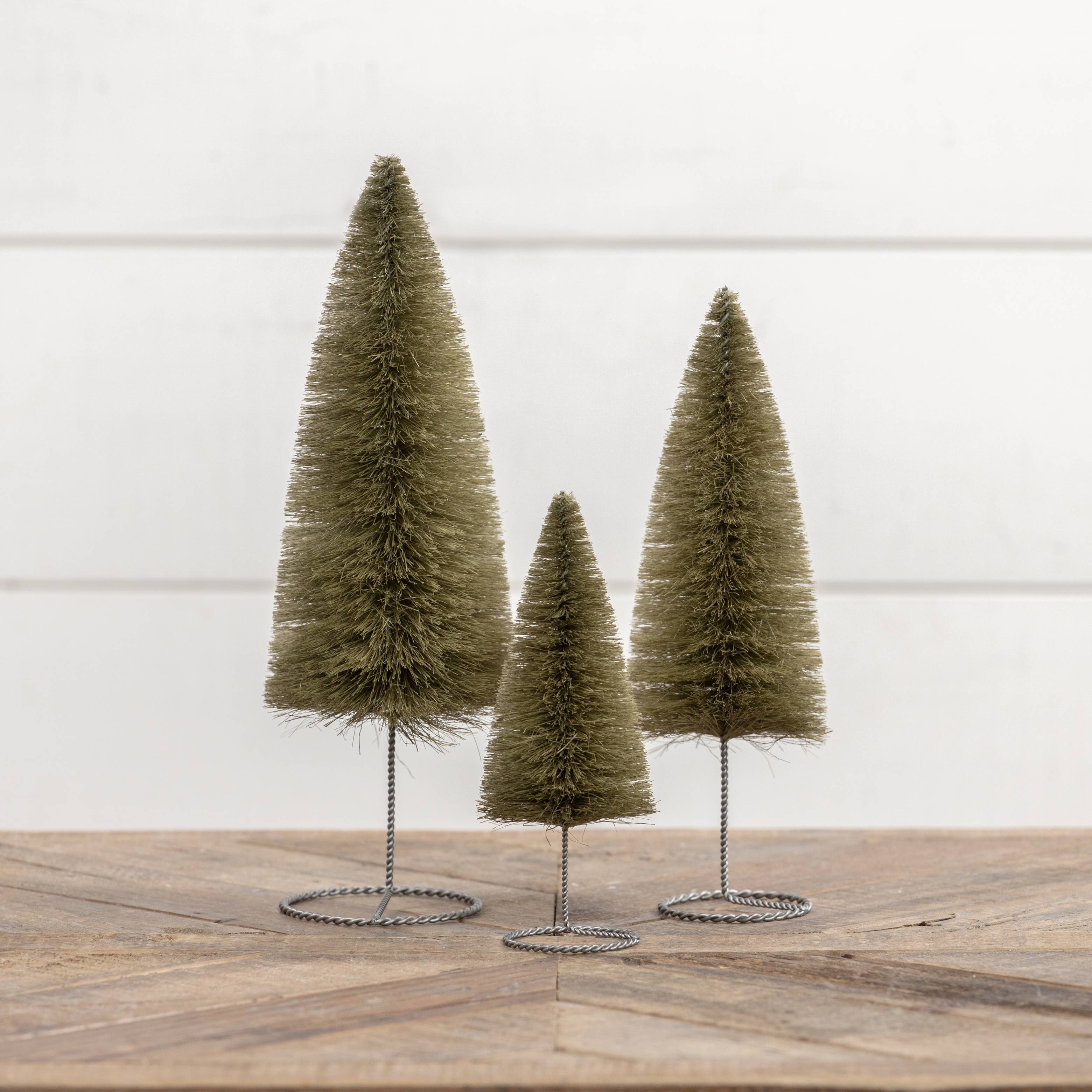 Ragon House – Großhandel Tischdeko – 10" GRÜNER FLASCHENBÜRSTENBAUM MIT DRAHTBASIS3