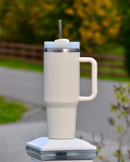 Hjertelig - Wholesale Insulated Mug/Tumbler - Stainless steel Tumbler | Dishwasher Safe | Color: Beige