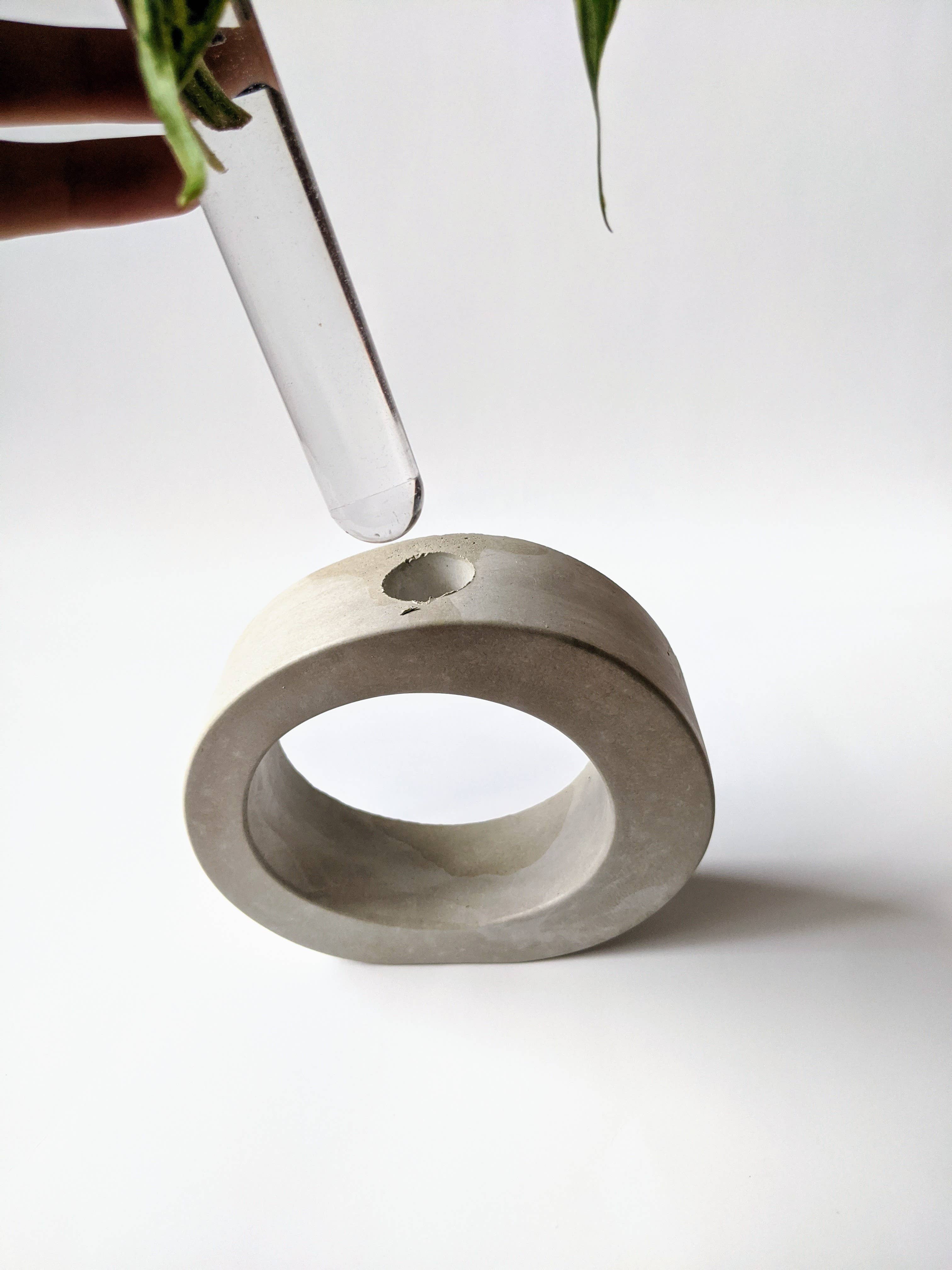 ForgottenProperty - Wholesale Plant Pot - Concrete Propagation Station Round1