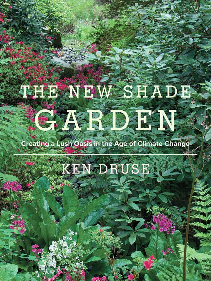 Le Nouveau Jardin d'Ombre : Créer une Oasis Luxuriante à l'Ère de pour la vente par Abrams