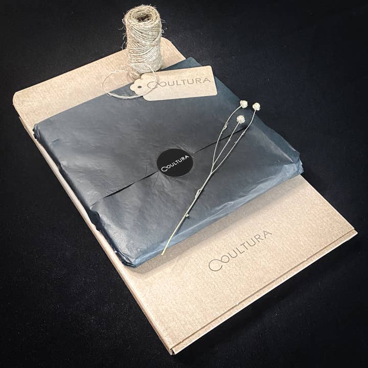 Coultura - Wholesale Gedroogde/geperste bloemen - Zwarte Antieke Geperste Bloemenlijst: Gedroogde Lavendel - Groot4