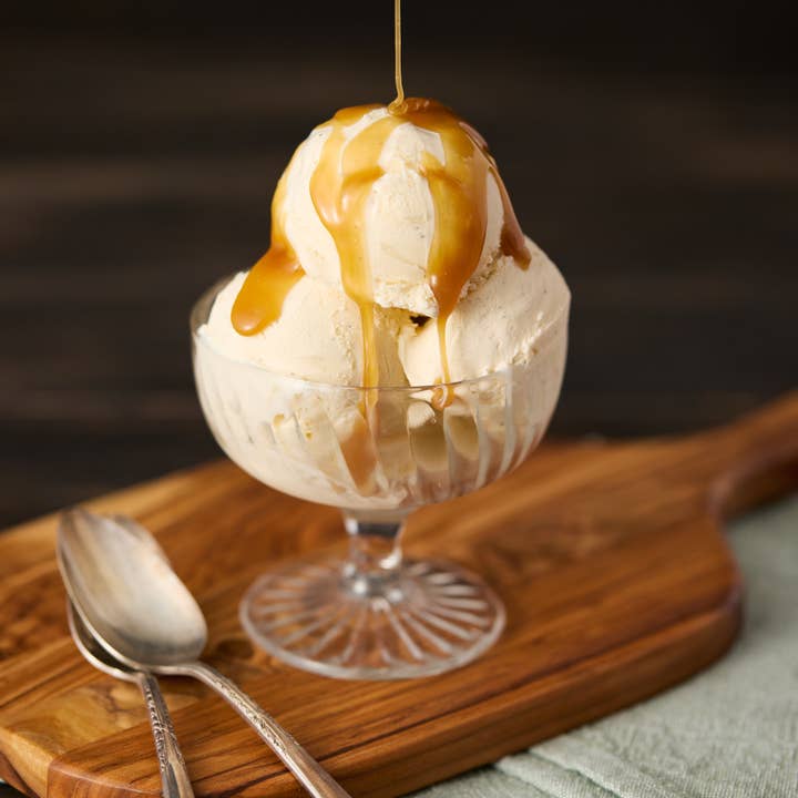 Béquet Confections - Wholesale Caramel Sauce - Béquet Sea Salt Caramel Sauce4