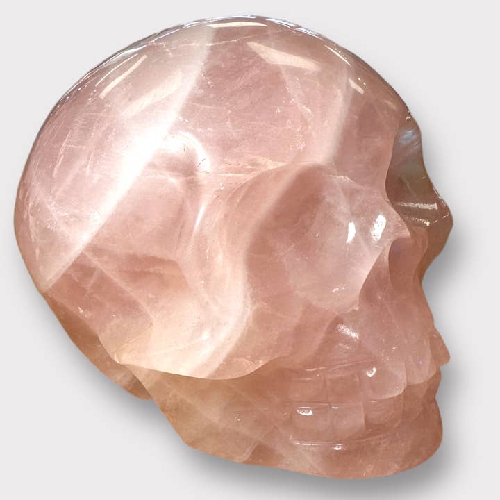 Grand crâne en quartz rose XXL pour la vente par Celestial Avenue