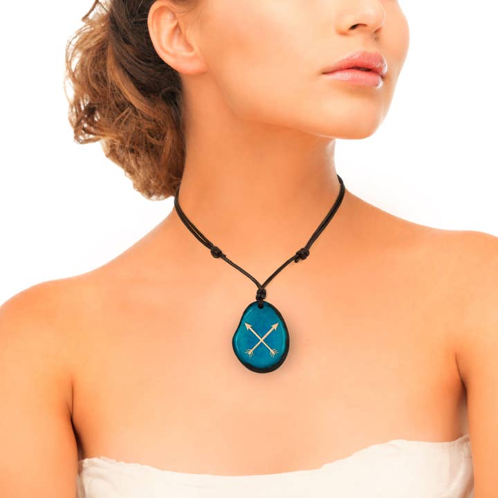 Simaru - Wholesale Pendant/Charm Necklace - TURQUOISE necklace made from tagua nut62