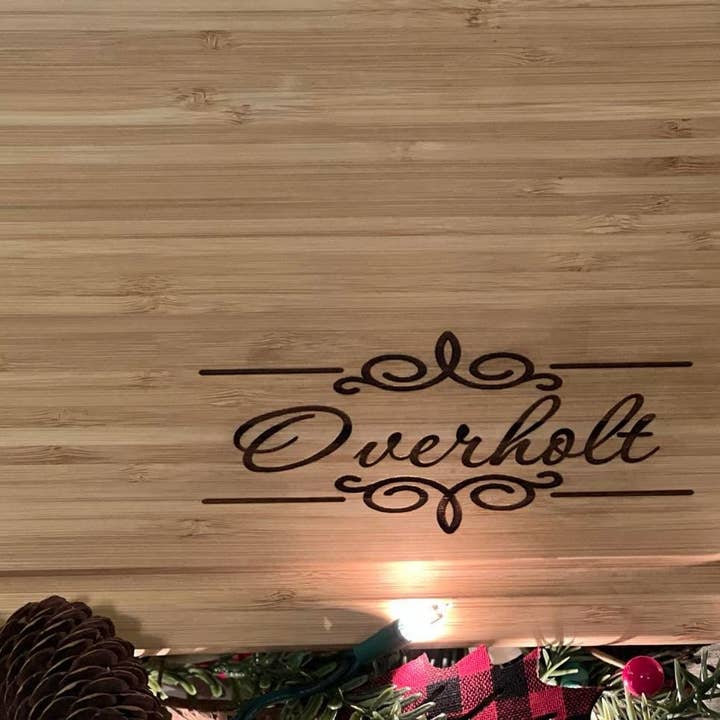 Jameson Dezigns - Vendita all'ingrosso Taglieri - Tagliere in legno personalizzato con incisione personalizzata - Ki2