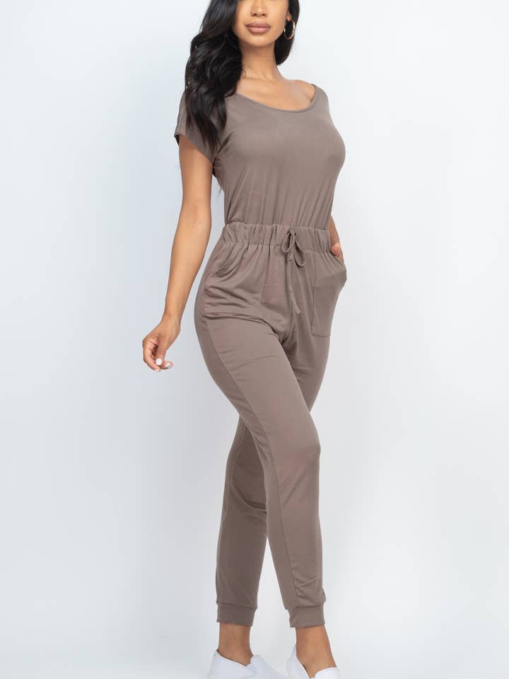 CAPELLA APPAREL – Großhandel Jumpsuit – Damen – Jumpsuit mit zwei Wege-Schultern und Kordelzug19
