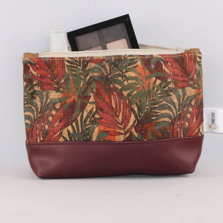 Triangle pouch in alter-grape leather and cork for wholesale by Les Sacs de Théane