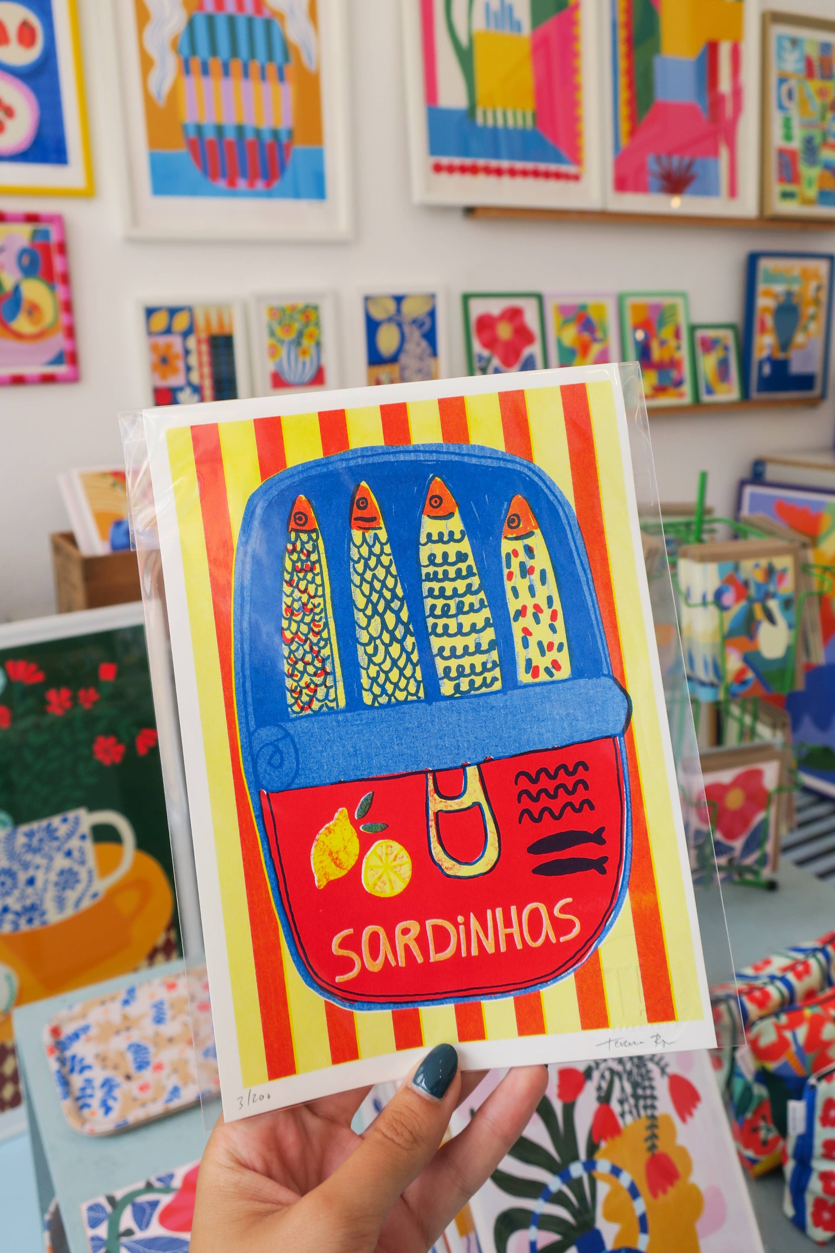Teresa Rego - Wholesale Art Print - Risoprint Sardinhas2