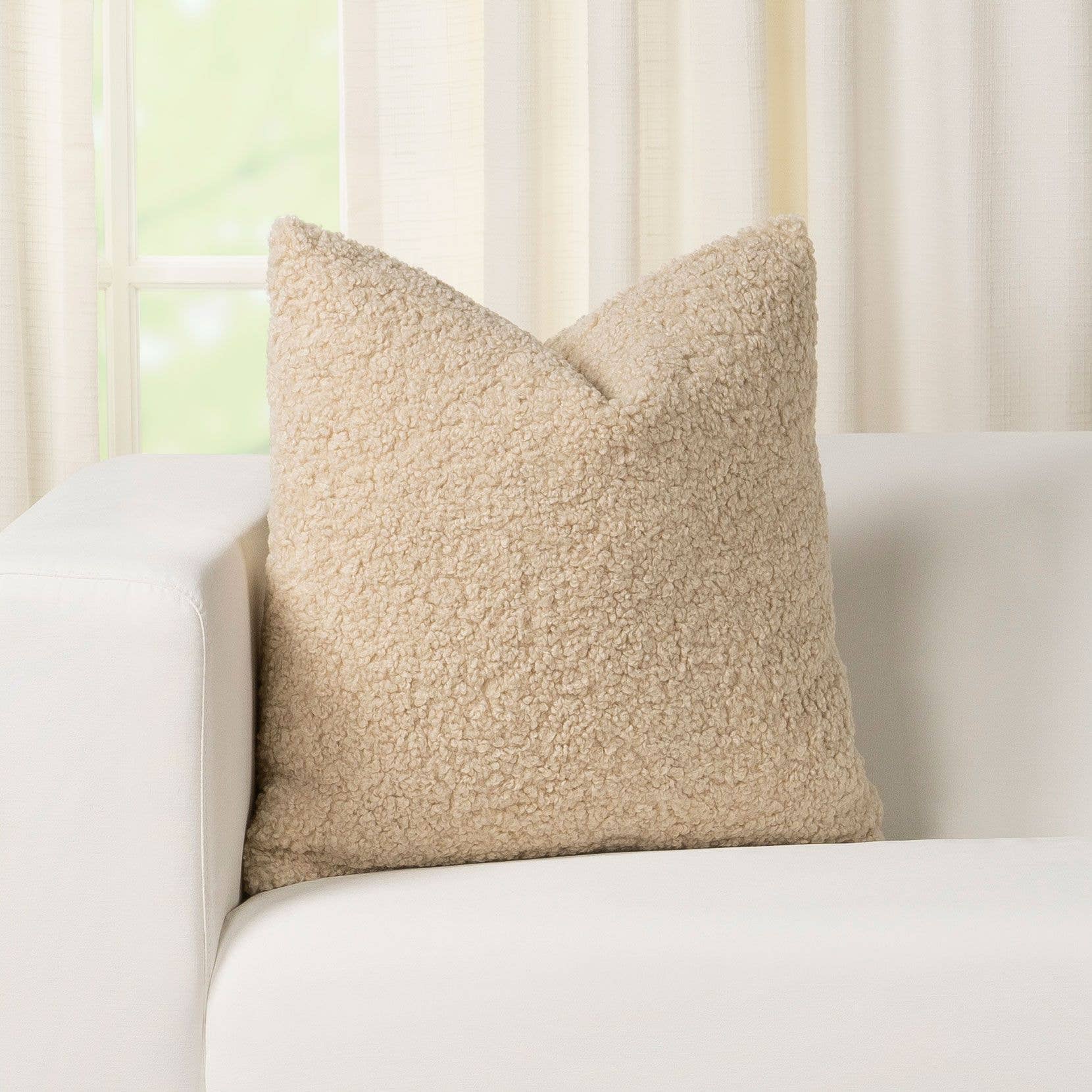 Siscovers - Wholesale Throw/Decorative Pillow - Siscovers Tiffany Linen Boucle Textured Throw Pillow