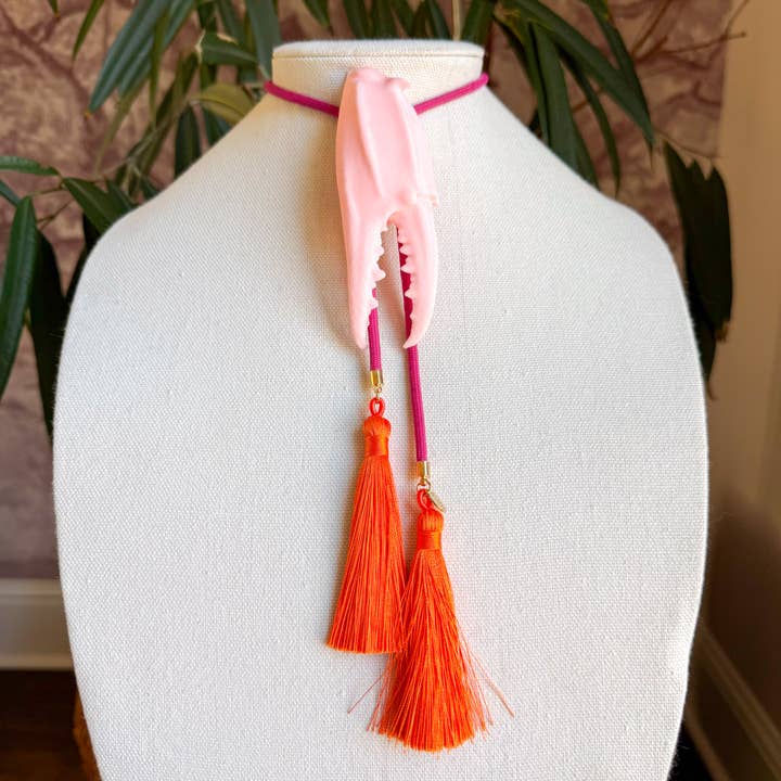 Bolo Pince de Crabe Rose Blush avec Fuchsia & Orange pour la vente par Rahya Jewelry Design