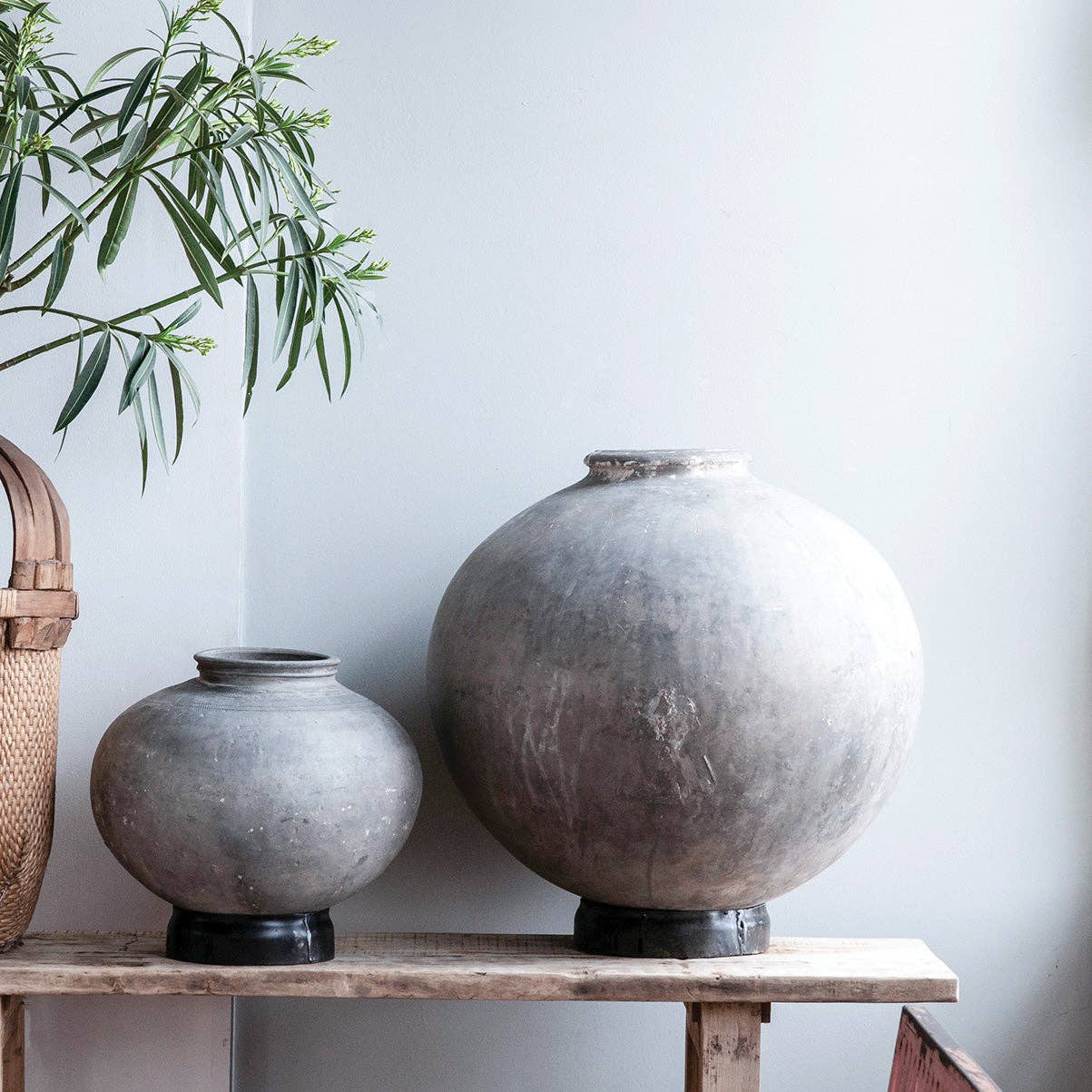 Blue Ocean Traders - Wholesale Plant Pot - Mud Pot with Base1