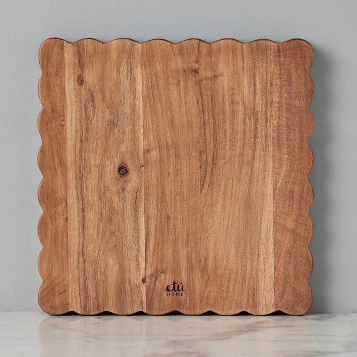 Scalloped Cutting Board, Large Square for wholesale by etúHOME