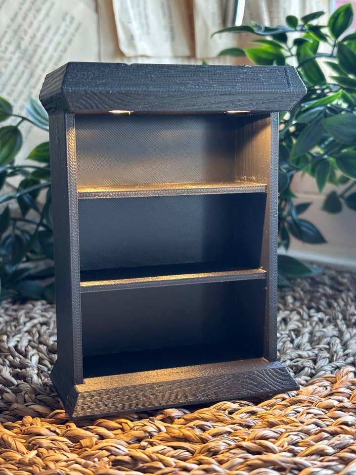 Mini Estante com luzes | Cabe Mini Livros e Decoração Literária por atacado de Nordic Book Adventure