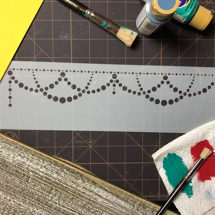 Designer Stencils - Wholesale Craft Tool - Pearl Swag Cake Stencil1