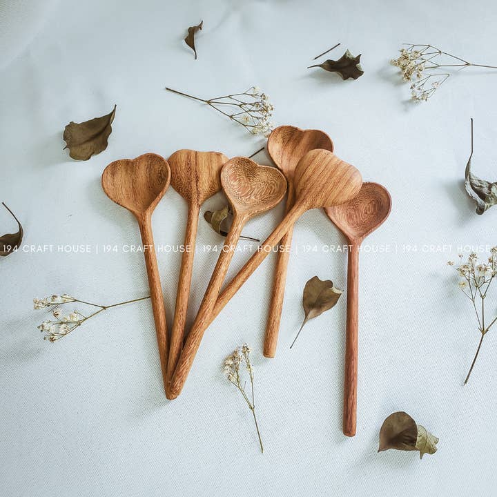 194 Craft House - Wholesale Kitchen Spoon - Large Wooden Heart Shaped Spoons - Home Decor & Gifts6