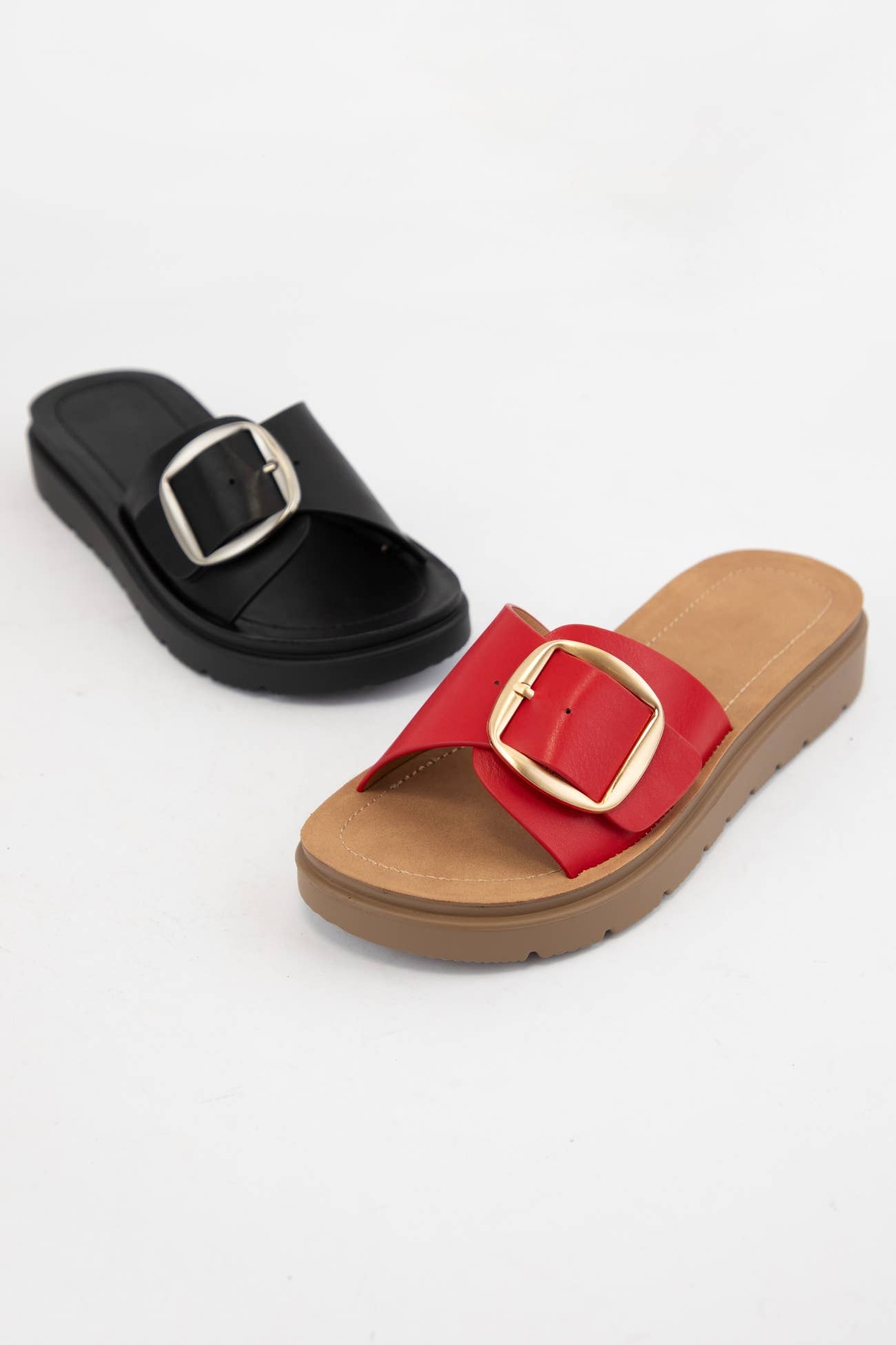 POLIURETANO NEGRO SANDALIAS SEMIPLATAFORMA CON CORREA GRANDE Y HEBILLA DELIGHT de venta al por mayor en Faire6