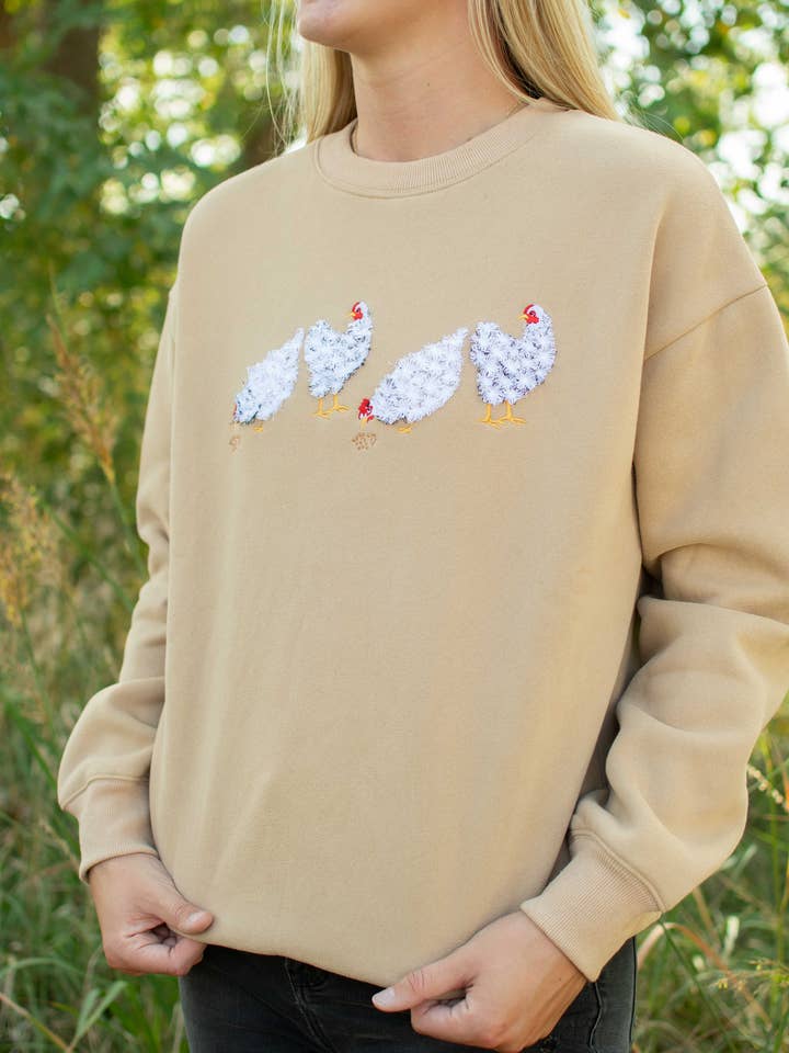 American Farm Company - Wholesale Sweatshirt - Women's - Fluffy White Chicken Tan Women's Soft Crewneck1