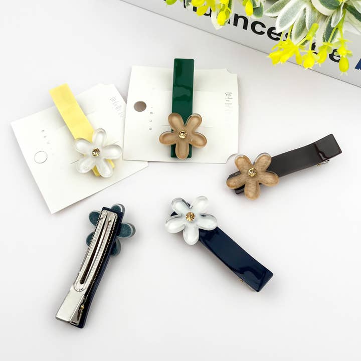 TheDivaSoap - Wholesale Hair Clip - Women's - Clear Acetate Flower Hair Clip, Delicate Blossom Side Clip