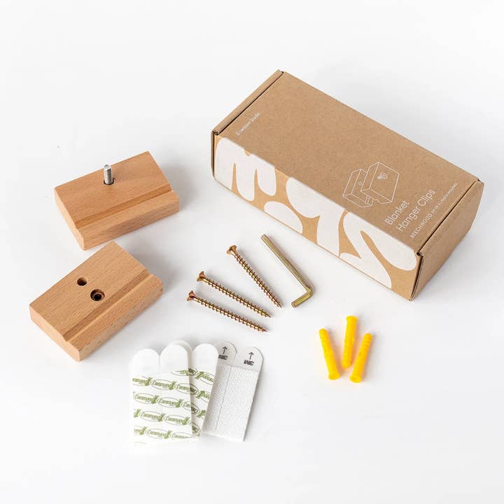 Slowdown Studio - Wholesale Tapestry/Textile Hanger - Blanket Hanger Clips - Beechwood (Set of 3)2