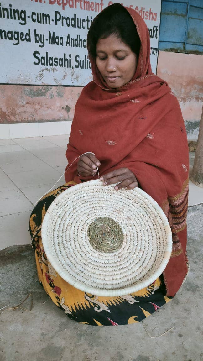 Casa Amarosa - Wholesale Basket - Handwoven Easter Round Decorative Basket, 13" Inches round3