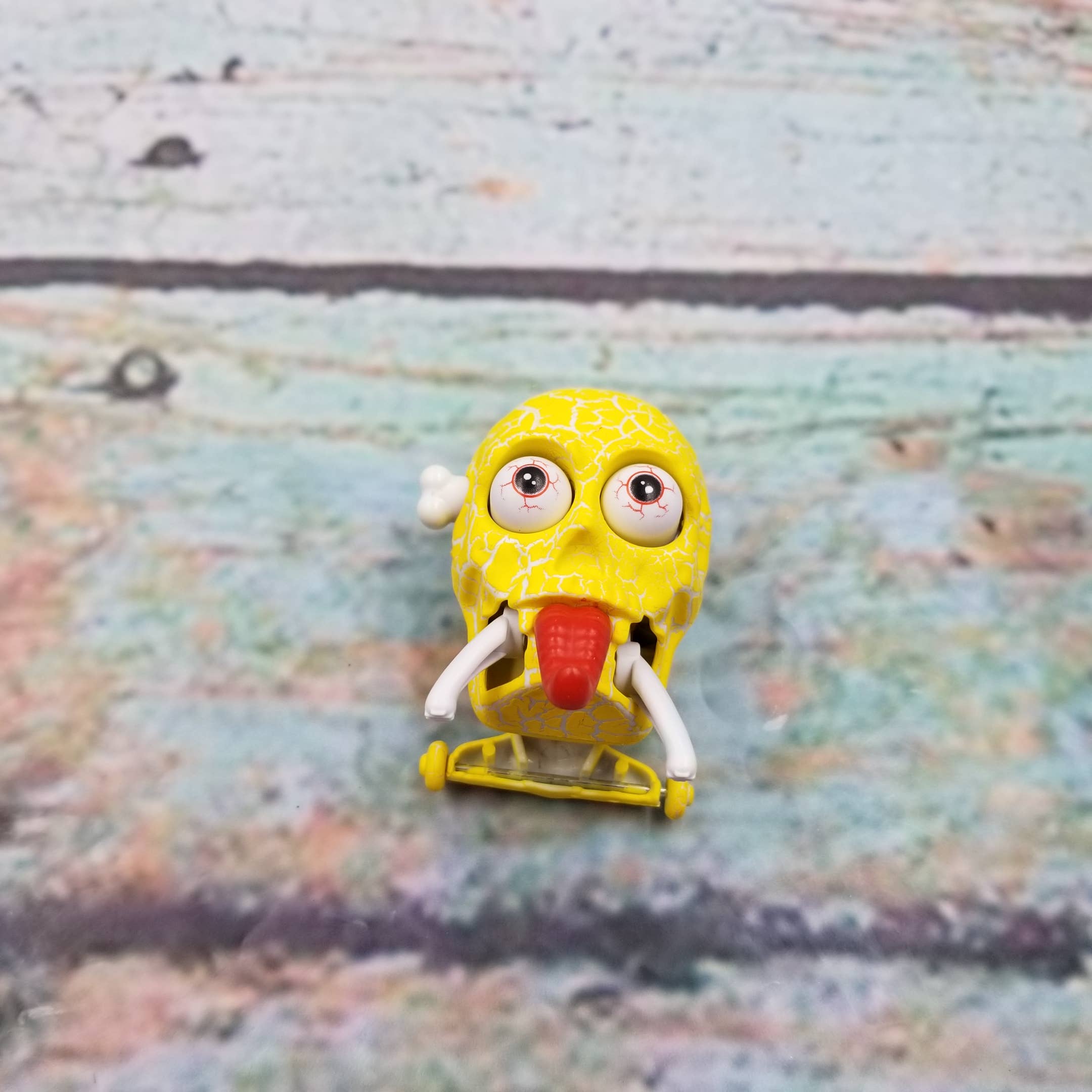 MIAS SHOP - Wholesale Classic Toy - Kids - Clockwork Halloween Walking Skull Toy1