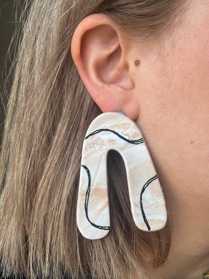 Brown vs.Black for wholesale by Stella Luna Arte