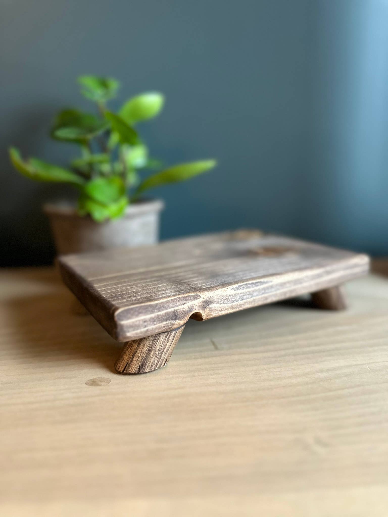 26&7Co. – wholesale Decorative tabletop object – Round Leg Riser | Pedestal Riser | Soap Stand7