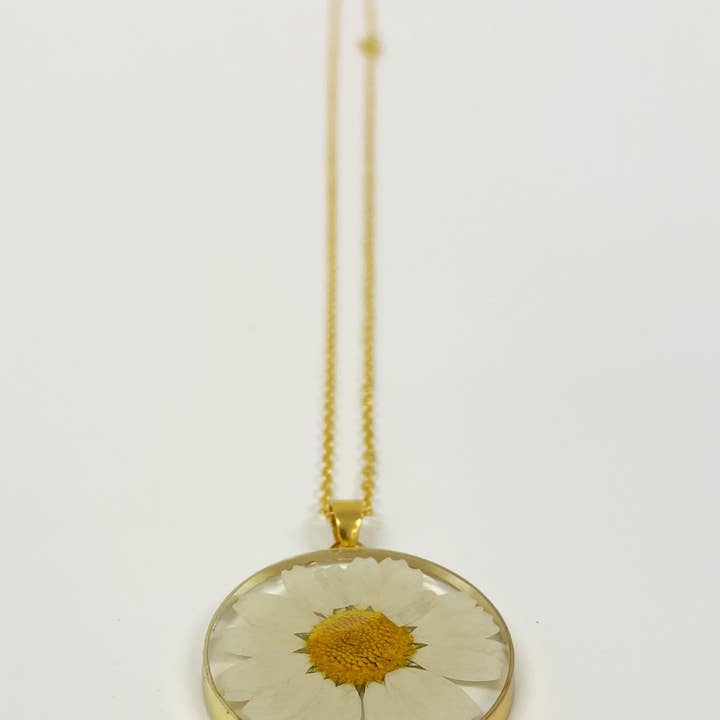 Sunnie Lane - Wholesale Pendant/Charm Necklace - Pressed Flower Necklace - Made With Real Flowers6