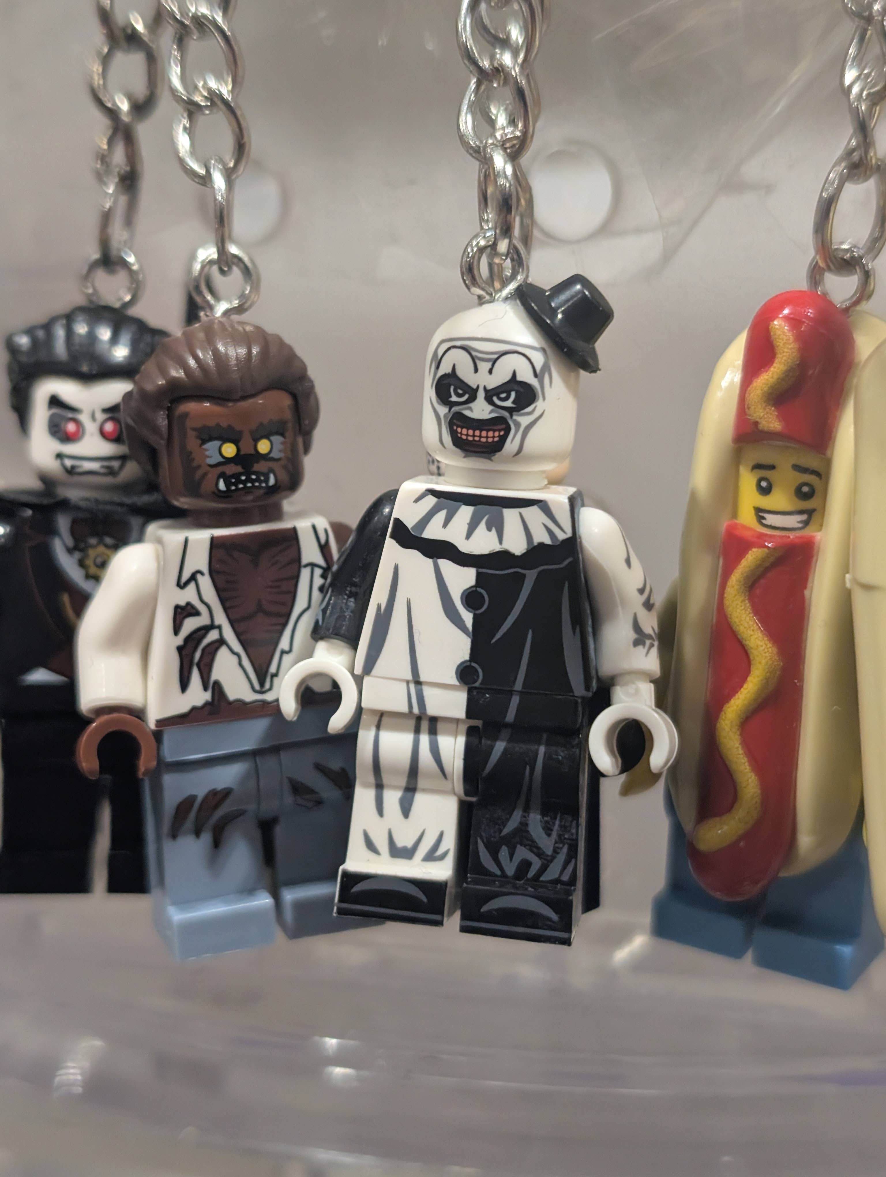 Con-Quest Crafts - Wholesale Keychain - Unisex - Horror Inspired Minifigure Keychains Movie Characters6