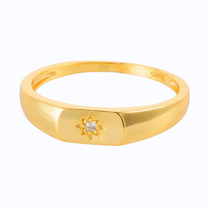 Bold Star Signet Ring - 925 Sterling Silver - Hypoallergenic for wholesale by Lillys Amsterdam