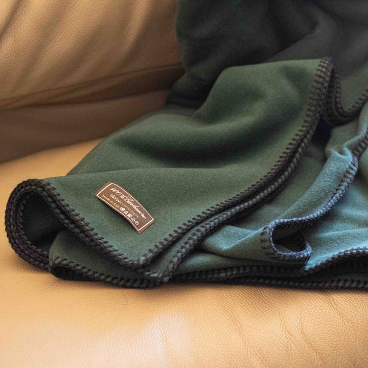 Manta verde escuro em puro Cashmere Cod 872 por atacado de C.C.&Co.Srl