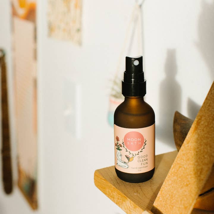 Moon Bath – Desinfetante para as mãos por atacado – GOOD CLEAN FUN | Desinfetante nutritivo para as mãos (orgânico!)1