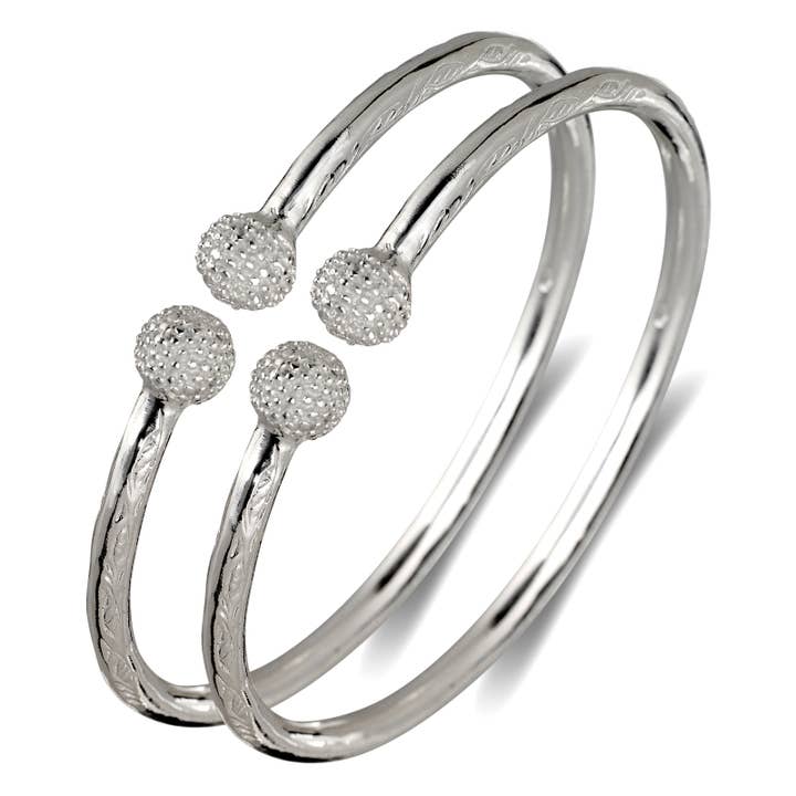 Migliori Bracciali Spessi delle Indie Occidentali con Estremità a Sfera Testurizzate in Argento Sterling .925, 78 Grammi, 1 paio per la vendita all'ingrosso da parte di Better Jewelry