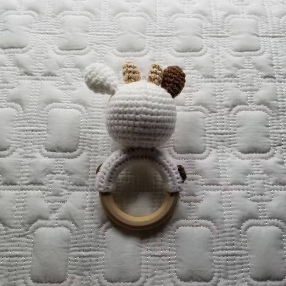 D & C TOYS - Vente Hochet mobile – bébé - Hochet au crochet à la main en tricot blanc2