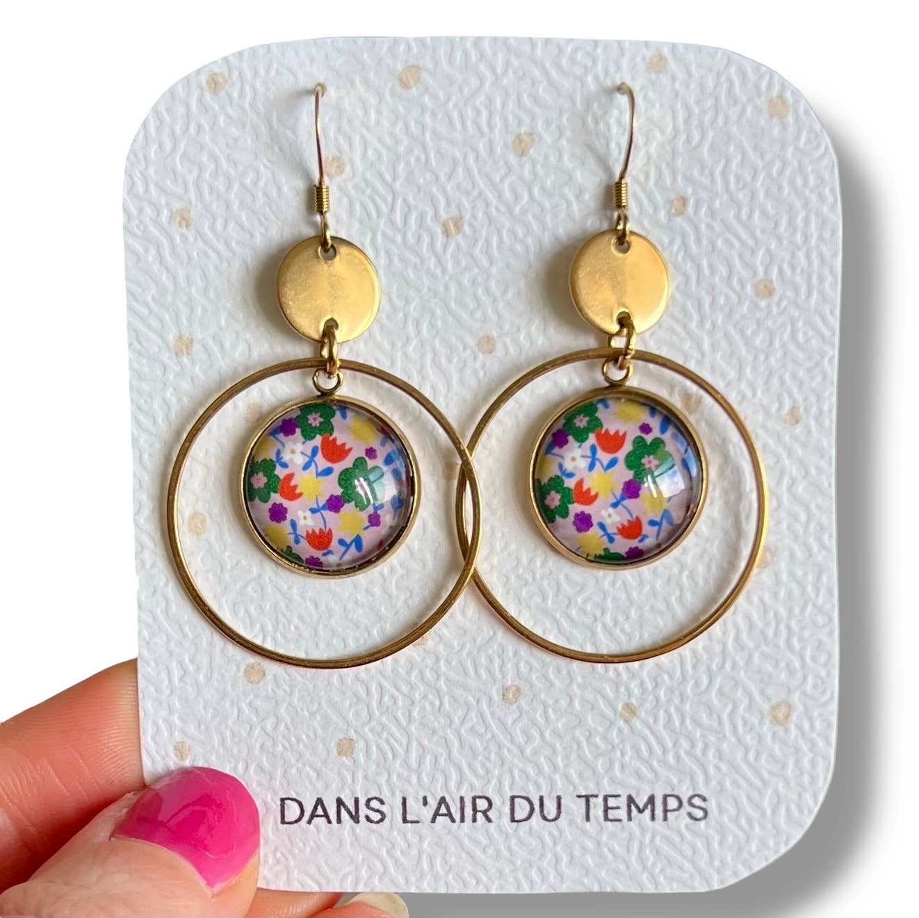 Dans l'Air du Temps Bijoux – Engroshandel Hængeøreringe og creoløreringe – Lyserøde multifarvede blomstrede øreringe med ringe, guldfinish eller sølvfinish7