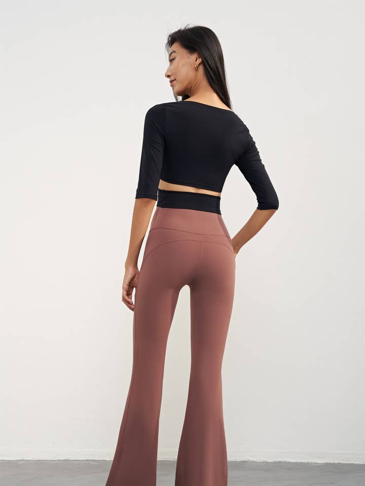 91thelabel - Vente Pantalon de sport – femme - Legging de yoga évasé taille haute sans coutures AeroFlow14